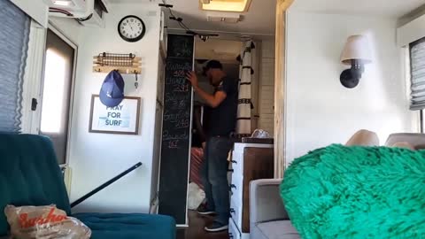 Captain Content almost crashes the RV