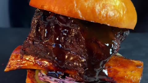 Short Rib Burger 🍔 | How to cook this | Amazing short cooking video