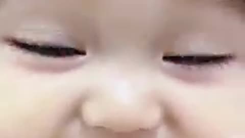 Funny baby 🤣