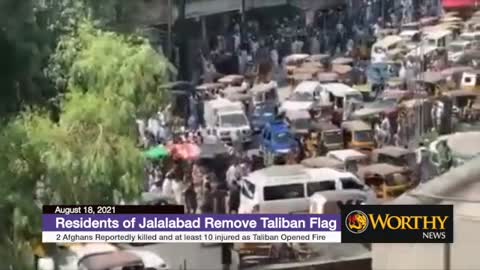 Residents of Jalalabad Removed Taiban Flag and replaced it with the Afghan National Banner