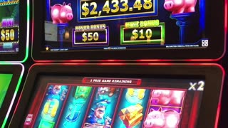 GOOD PIGG'N NUDGES!! #slots #casino #slotmachine #slotwin #jackpot #bonusfeature #casinogame #gamble