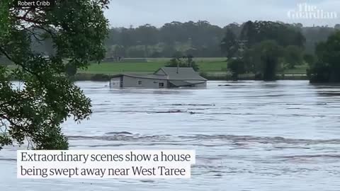 NSW flooding_ house swept away in flood waters in West Taree