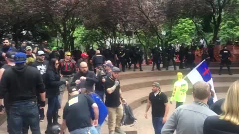 Patriot Prayer rally turns violent in Portland