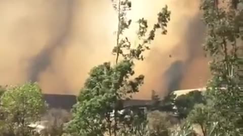 Incredible video of a ‘Fire whirl’ from the TenajaFire