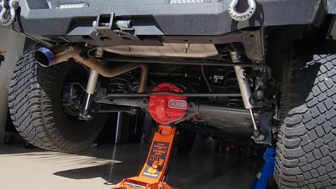 AEV 4.5 Dual Sport Lift Install Part 1