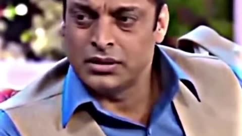 Why Shoaib Akhtar Don't face ?