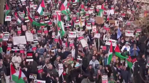 Massive protest grows in London as thousands urge ceasefire between Israel and Hamas