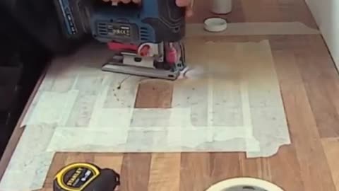 Cutting worktop waste pipe hole