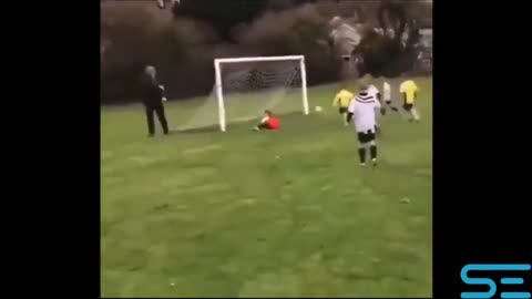 Funniest moments in Sunday League | Try-hards, Dives and Fails
