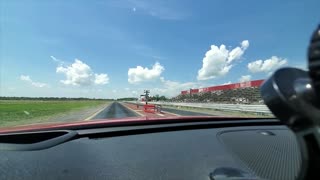 Kia Stinger GT vs. Lincoln MKS 1/4 Mile Drag Race !