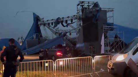 Footage from a strong storm at the Pohoda music festival. Firefighters and