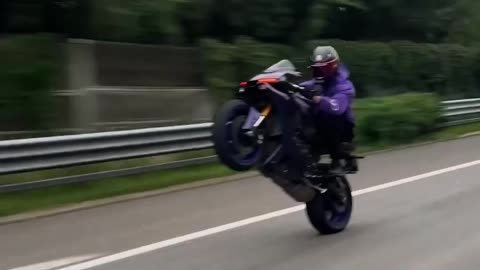 I just can't stop doing wheelies!