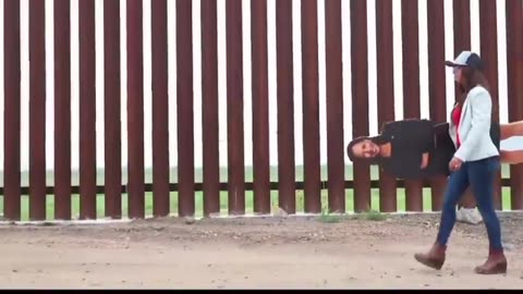 Remember when Kamala Harris only showed up at the border wall through a cardboard cutout? 🤔