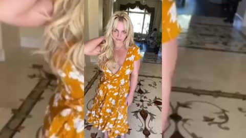 Britney Spears Dances Silently After Kevin Federline Interview.