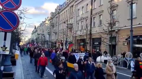 Lithuania: Massive vaccine passport protest Nov. 20, 2021