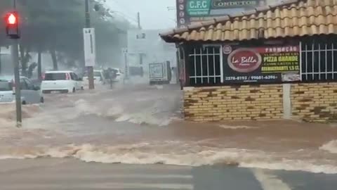 Heavy rain in Goiânia (TEMPORAL)
