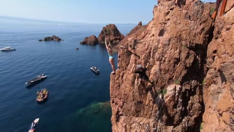 4 Minutes Of Pure Cliff Diving Bliss