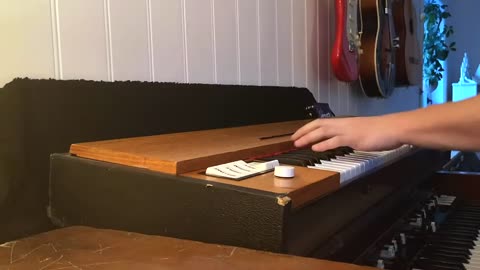 Clavinet D6 with 4 fuzz pedals