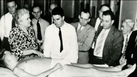 ב-1940 האחות אליזבת קני גילתה טיפול מהפכני בשיתוק תינוקות והקדישה את חייה להפצת הטיפול ברחבי ארהב הטיפול נקרא פיזיותרפיה