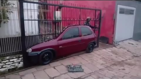 when your car is no longer useful, make a gate with it