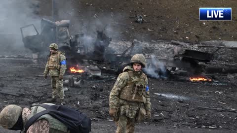 Ukrainian regiment destroys Russian tank, ACP, IFV in Mariupol, Ukraine.
