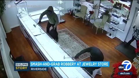 Jewelry store owner chases off robbers