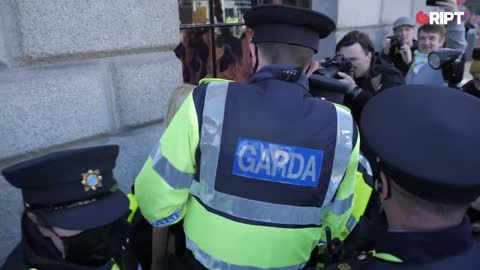 'Just standing here'. Gardai arrest at GPO #lockdown #dublinprotests