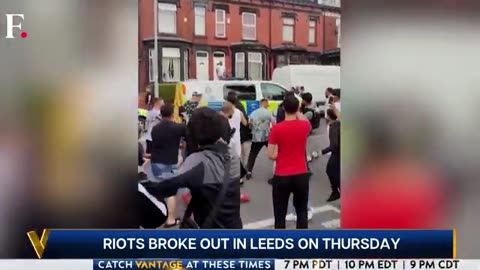 Riots erupts in Leeds: Police car overturned and bus set abluz