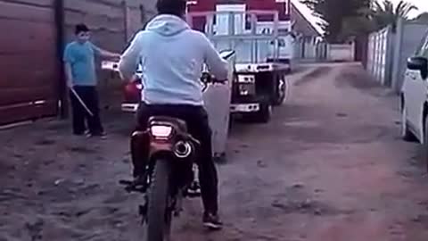 Watch how he fell on his bike in the air 😱😂😂😂