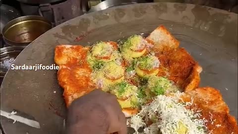 Indian famous desi cheese 🧀 vada pav Street food 😋 👌 😍 😄 😀 😆