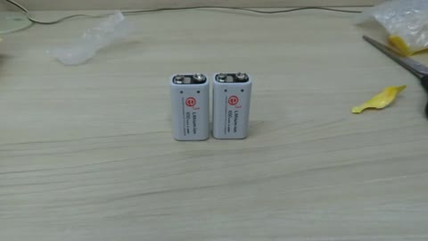 5ª e 6ª Baterias Recarregáveis 6F22 9V Li-Ion 650 mAh Soshine – AliExpress