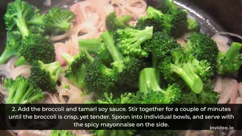 Asian keto chicken stir-fry with broccoli
