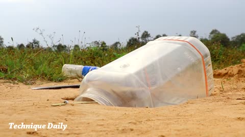 Build Unique Underground Parrot Trap Using Deep Hole Bottle Plastic - Simple Parrot Trapp7