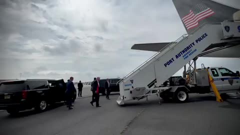 JUST IN: Trump on his way to Chicago.