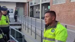 Policías borrachos en Bogotá