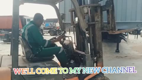 FORKLIFT DRIVER