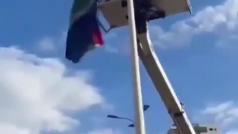SOUTH AFRICAN FLAG IS REMOVED IN RISHONBLE ZION NEAR TEL AVIV