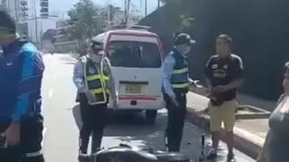 Video: Agreden a otro agente de tránsito en Bucaramanga