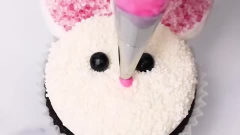 Bunny cupcake decoration