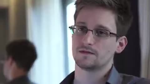 Edward Snowden about NSA project PRISM DOCUMENTARIO Il whistleblower statunitense Edward Snowden, che nel 2013 ha rivelato i programmi segreti di raccolta di informazioni condotti da NSA,CIA,FBI,GCHQ