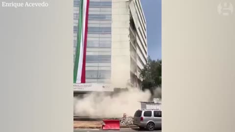 Moment huge slabs fall from building after Mexico earthquake
