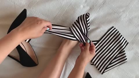 How to wrap your foot with Chob’s ShoeTie