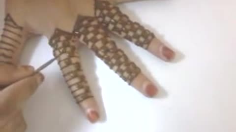 Beautiful finger-chess henna hand art