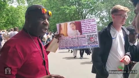 Speakers Corner - A Muslim Lady Tries To Defend Muhammad's Marriage To Aisha - ft Mister A