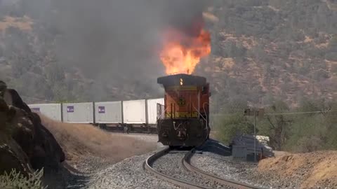 Incredible Road Moments Caught on Camera 2024 | Extreme Dangerous Truck Driving Skills.. 🤷