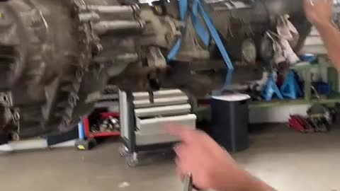 Automobile gearbox installation