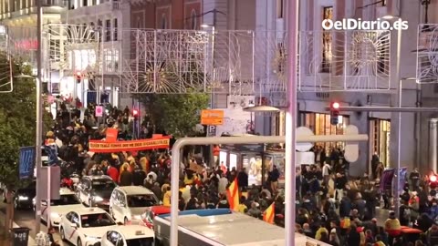 Popular anti-socialist, anti-Muslim rally in Spain