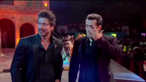 Salman Khan with Shahrukh Khan award show