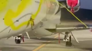 [SPAIN] Climate Activists Vandalise Jet at Benidorm Airport