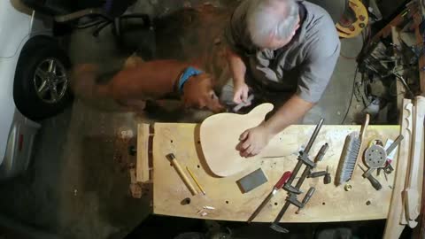 Everlove Guitar's Auld Luthier's Bench - Building The Vicar